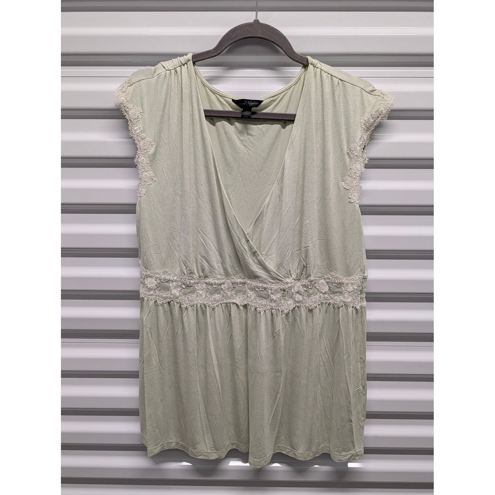 Soma Cool Nights Sleep Top Size XL Green Bamboo Blend Lace Trim Surplice V-Neck